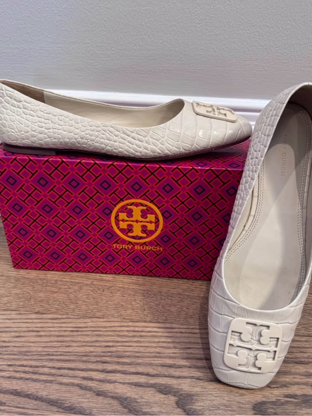 Tory Burch Ivory Croc-Embossed Logo Ballet Flats